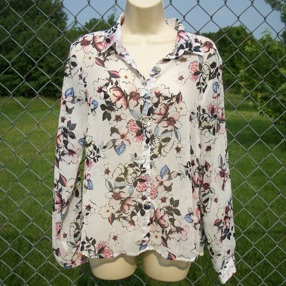 About A Girl Sheer Floral Blouse Sz S
